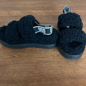 Ugg fluffita black size 8